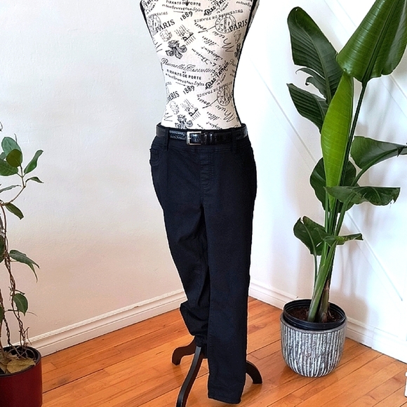 Tag Women's Black Trousers with Elastic Waist. Size 31. Great Condition. - Picture 1 of 4